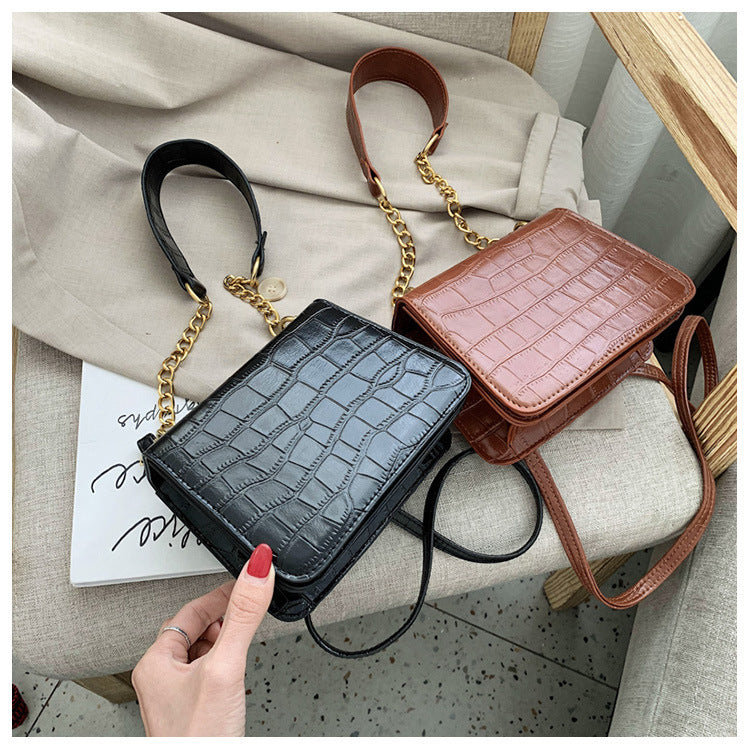 Shoulder chain bag
