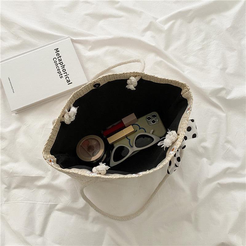 Ladies Fashion Simple Flower Woven Beach Bag