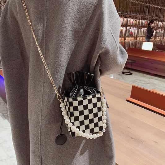 Metal Chain Pearl Beaded Fashion Women's Shoulder Bag